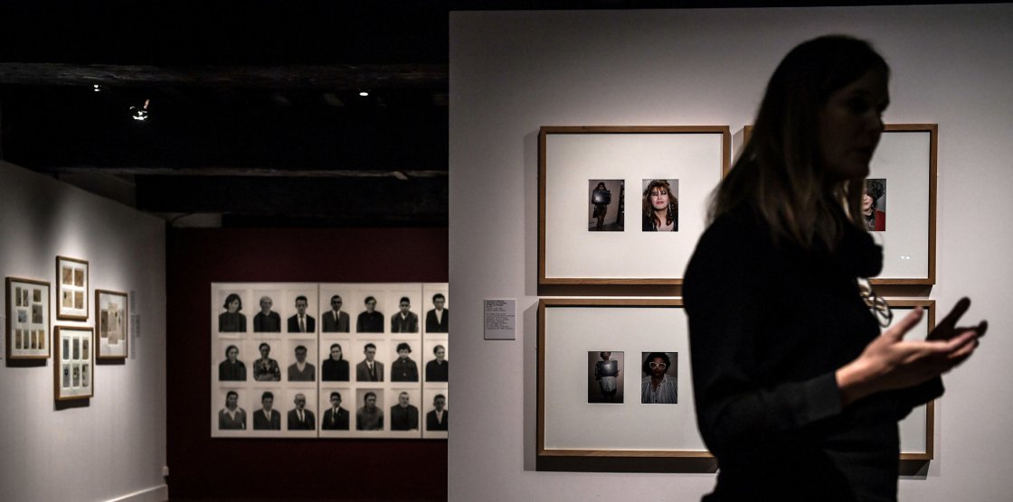 ©Emeline Dufrennoy - Musée Nicéphore Niepce - "Papiers, s'il vous plaît !"