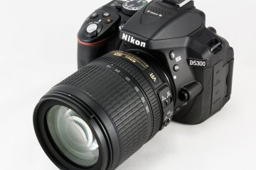 © Nikon